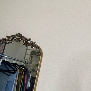 Unlisted Item for Show